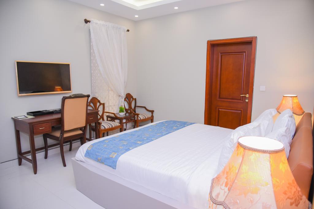 Orchards Cottage Hotel Karaczi Zewnętrze zdjęcie