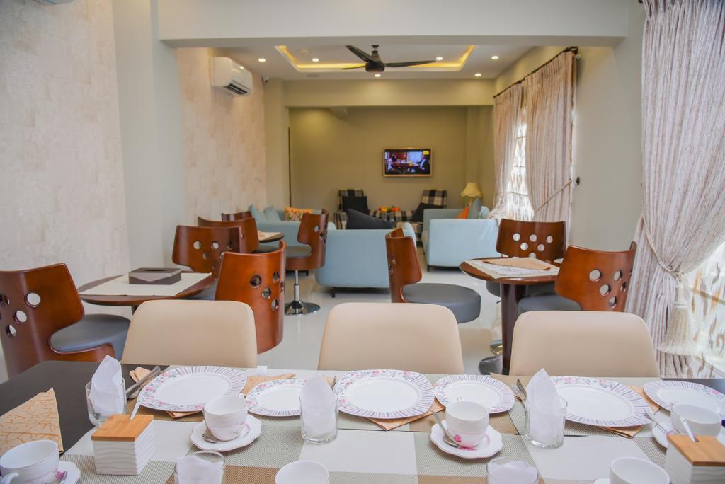 Orchards Cottage Hotel Karaczi Zewnętrze zdjęcie