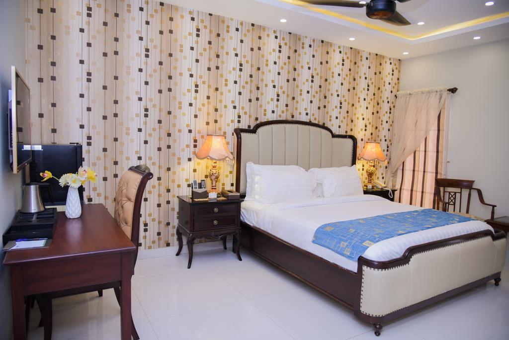 Orchards Cottage Hotel Karaczi Zewnętrze zdjęcie